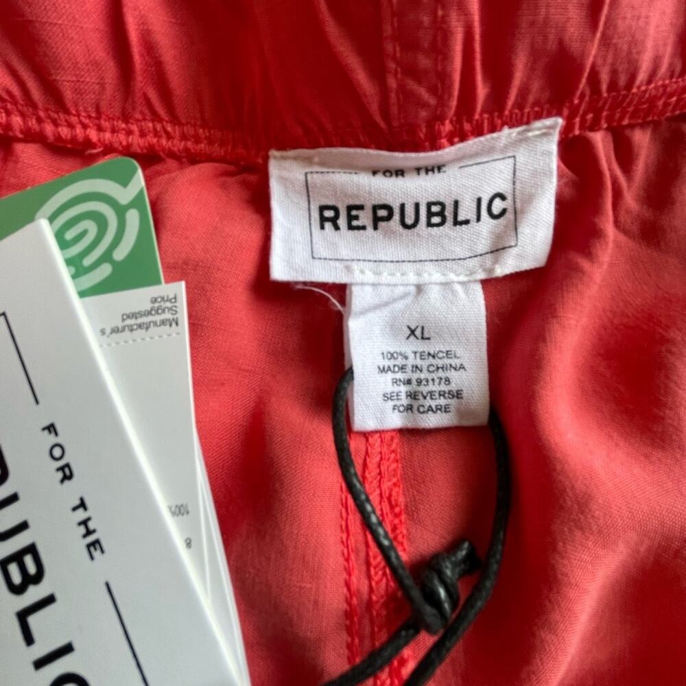For The Republic | NWT Soft Flowy Shorts with Raw Hem size XL - Picture 3 of 4